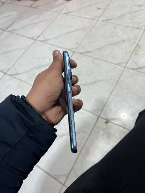 infinix Hot40 pro 12+256 3