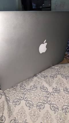 MacBook pro 2013 lush condition