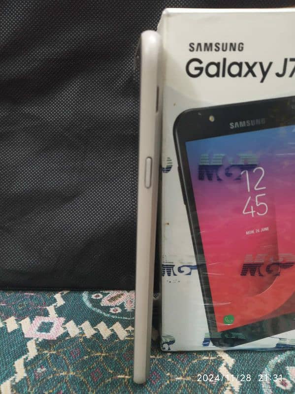 Samsung galaxy j7 core for sale. 3