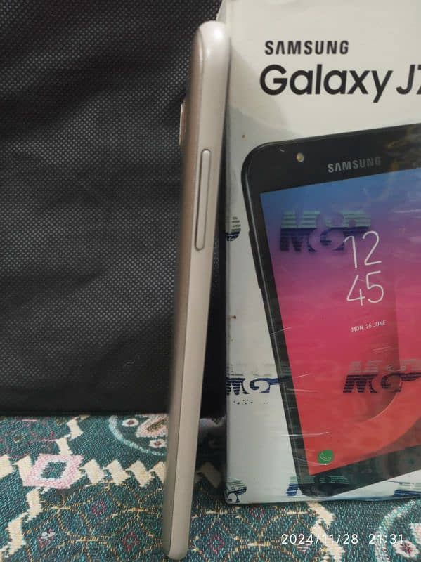 Samsung galaxy j7 core for sale. 4