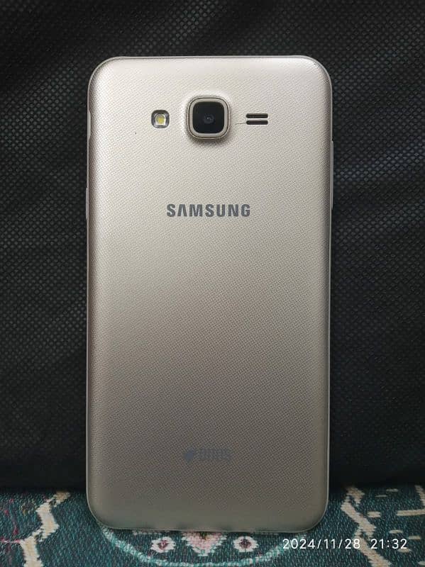 Samsung galaxy j7 core for sale. 5