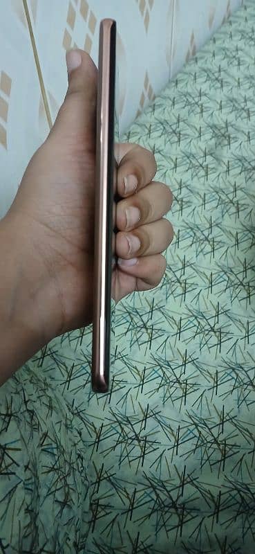 vivo v40e 5