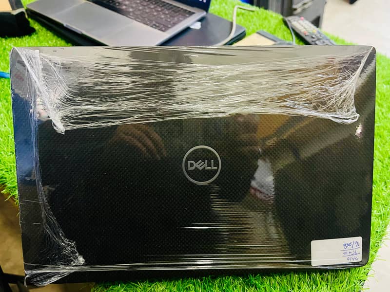 Dell Latitude 7410 Core i5 10th Gen 16GB 256GB SSD 14” Laptop 1