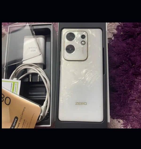 Infinix zero 30 (8+8/256) 4 months warnty 03096691197 0