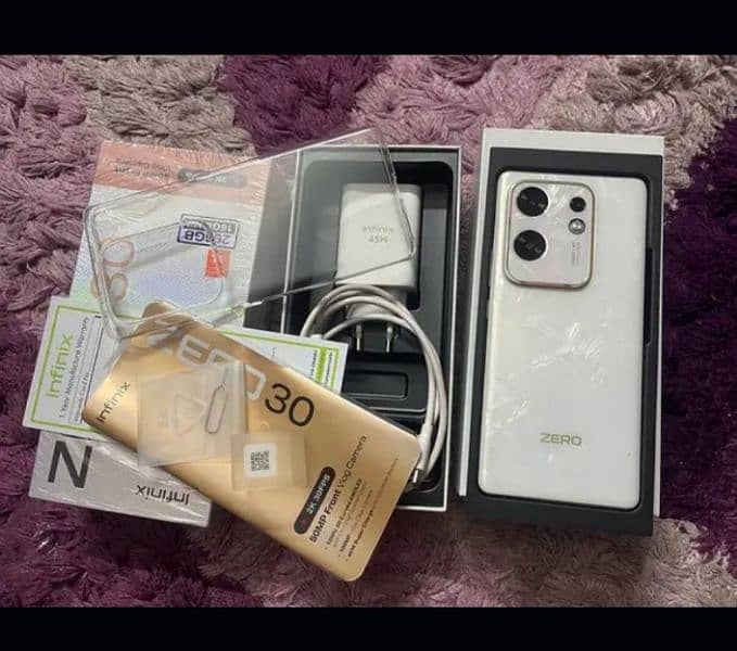 Infinix zero 30 (8+8/256) 4 months warnty 03096691197 4