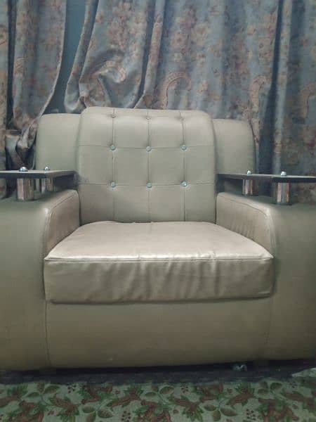 sofa set for sale okay condition 1