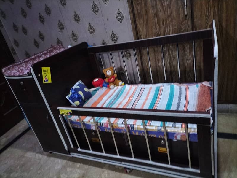 New Born Baby Cot / Bed 0