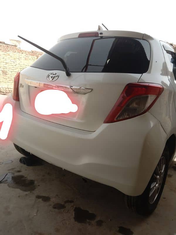 Toyota Vitz 2012 0