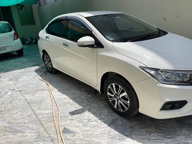 Honda City Aspire 1.5 2021 full option 5