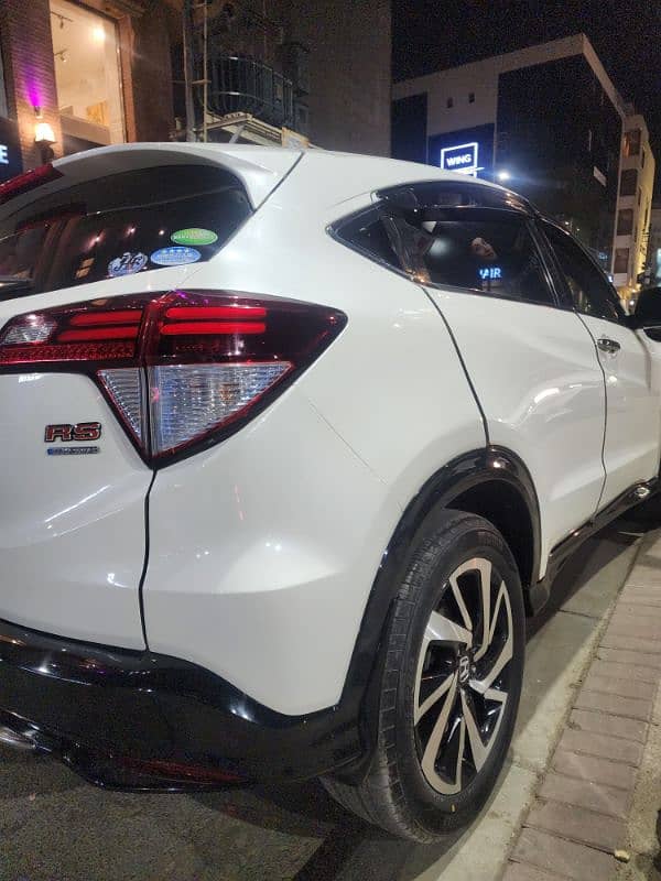 Honda Vezel 2017 3