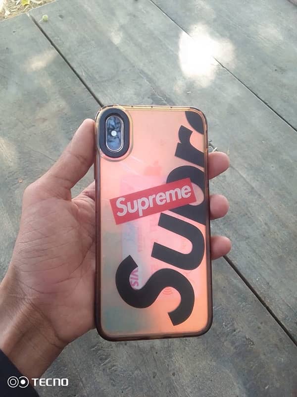 iPhone XS Max 1