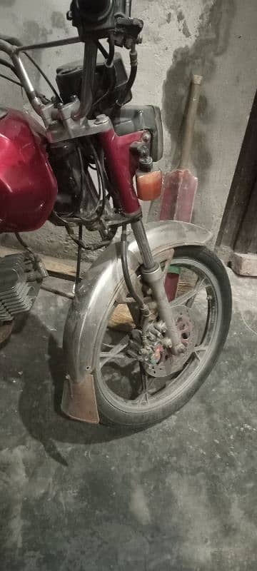 Suzuki 2 stroke rickshaw 3