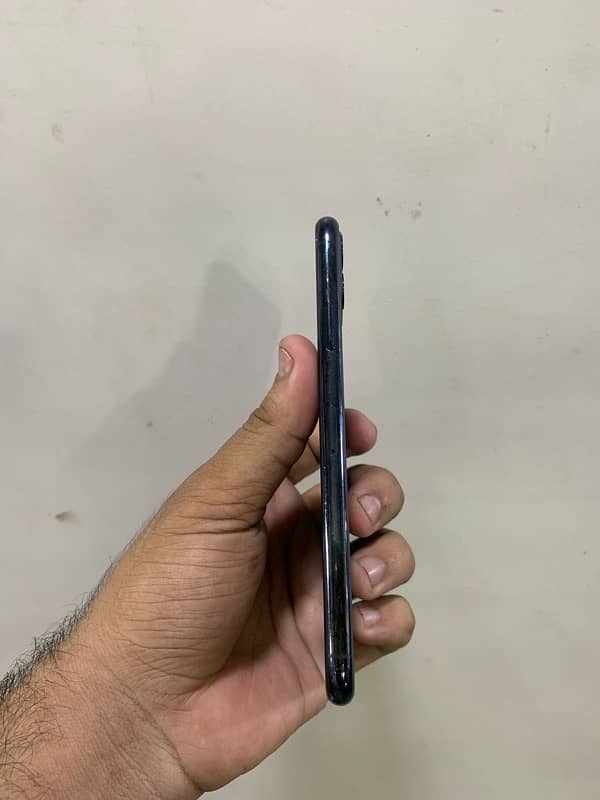 iphone 11pro max 256GB PTA approved with box 3