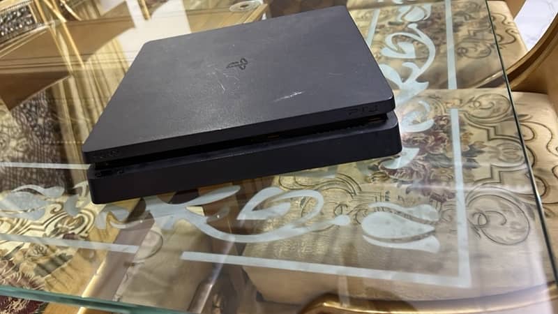 Ps4 Slim Model 512Gb With Controller 2