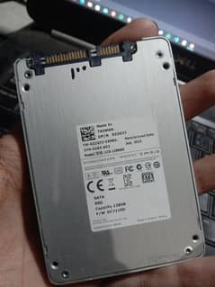 SATA  SSD (Solid State Drive) 128 GB