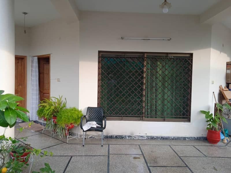 Beautiful House Is Available For Sale In Habibullah Colony 6