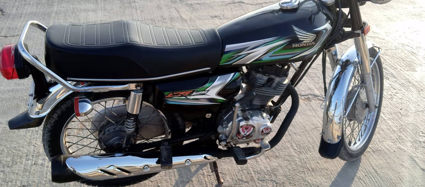 Honda Cg125 2023 Karachi num 1