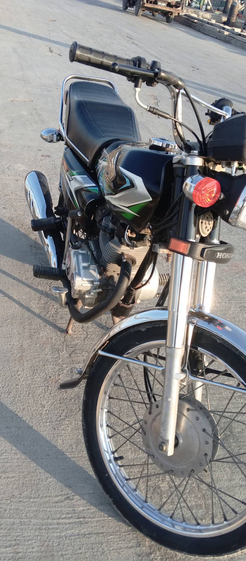 Honda Cg125 2023 Karachi num 2