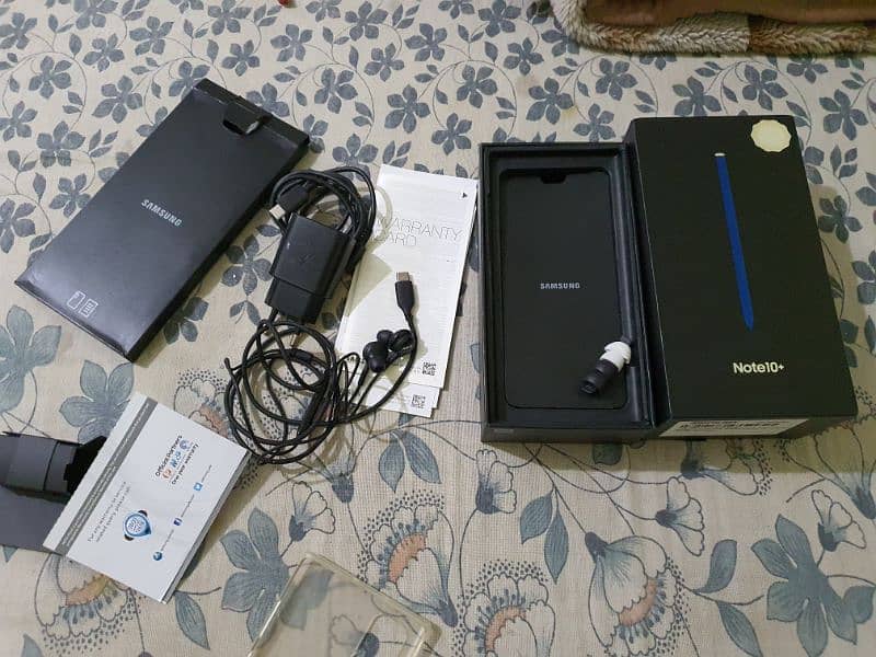 samsung galaxy note 10 Plus OFFICIAL with box and accessories 3