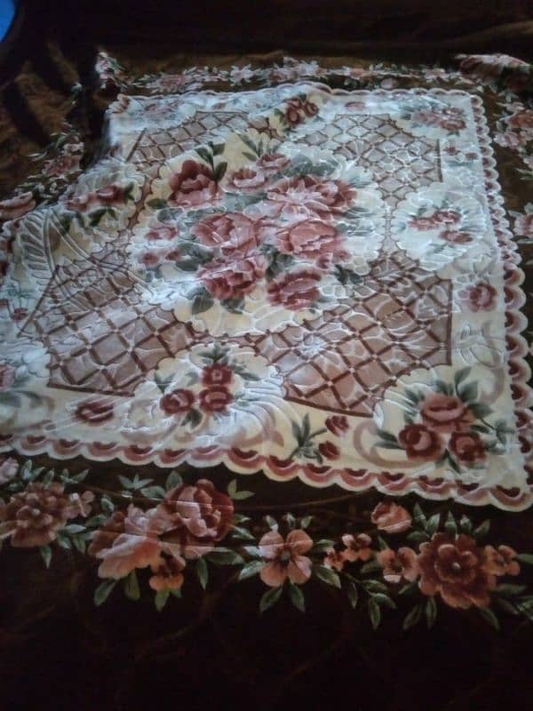 BLANKETS for sale DOUBLE BED DOUBLE plaee 16