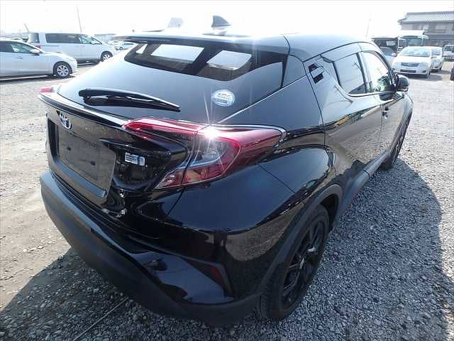 Toyota C-HR 2019 1