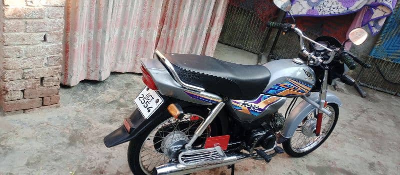 Honda70cc 21 model Exchange possible Sazoki salaf 16+17 Modal 2