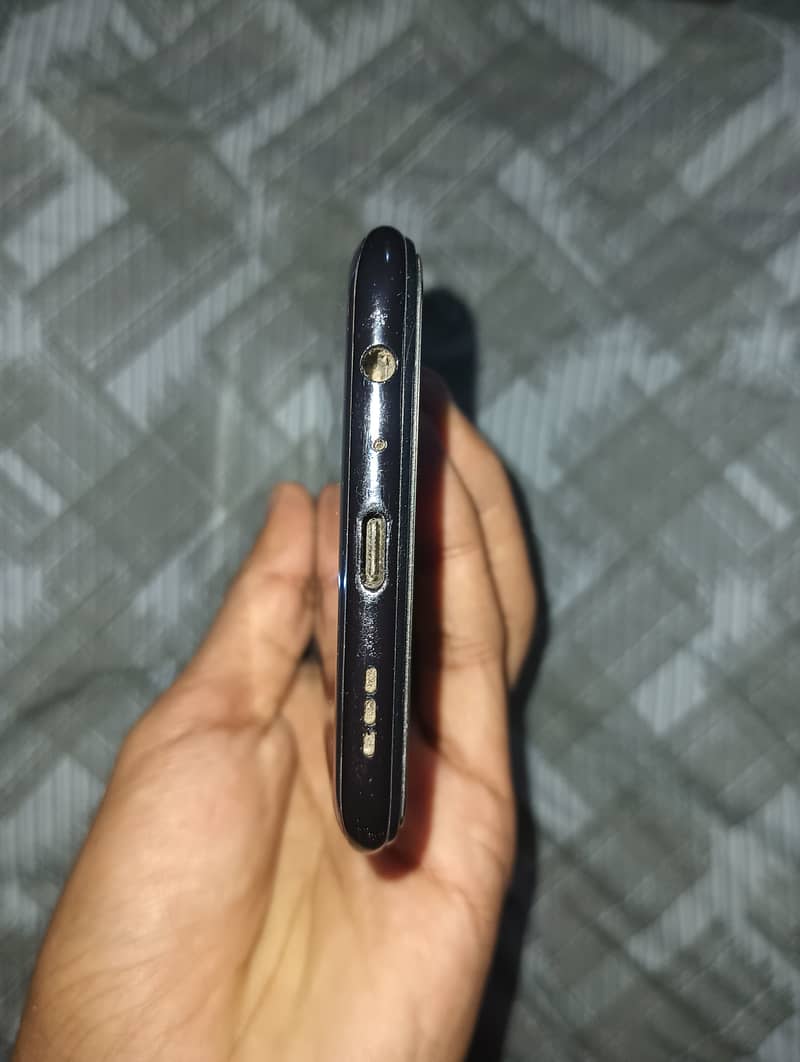 Oppo Reno 4 8/128 (9/10) everything okay guaranteed. 4