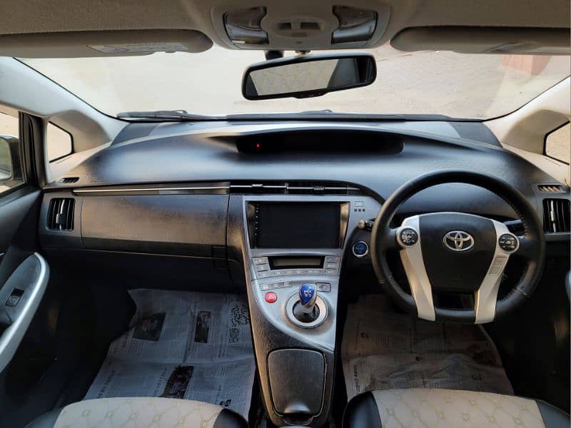 Toyota Prius 2013 8