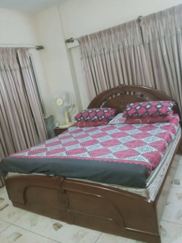 bed used but good in quality . 2