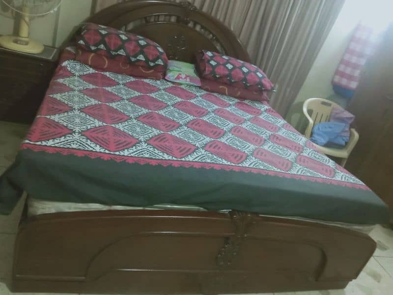 bed used but good in quality . 5