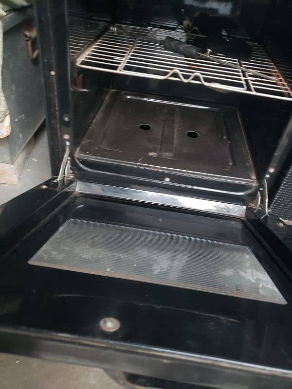 very clean stove/cooking range  for sale 3