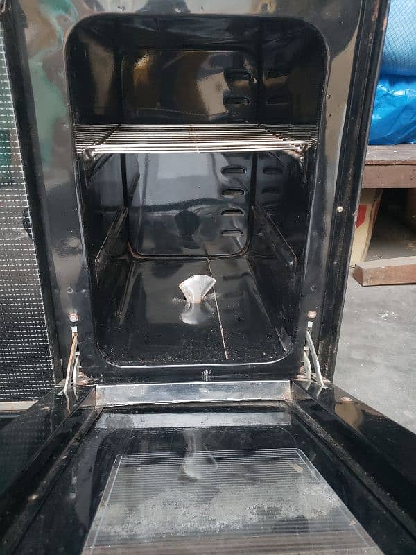 very clean stove/cooking range  for sale 4