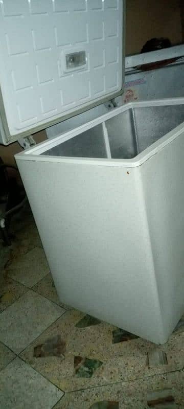 single door deep freezer 3