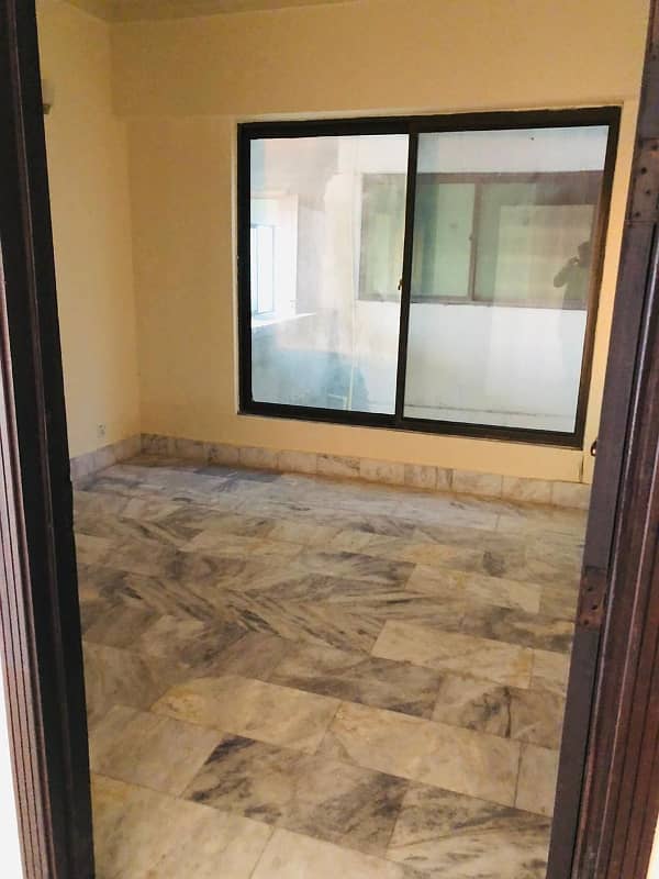 3 BED 2300 SQUARE FEET APARTMENT FOR SALE IN KHUDADAD HEIGHTS E11 ISLAMABAD. 4