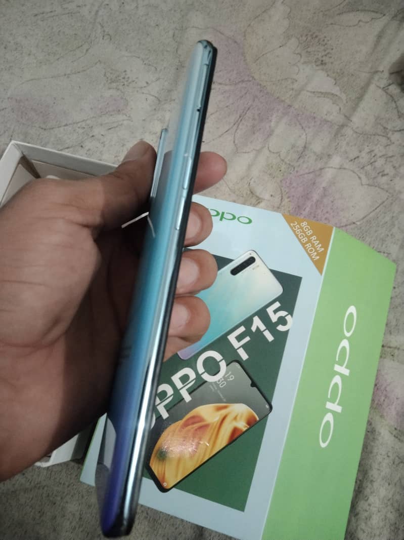 oppo f15 0