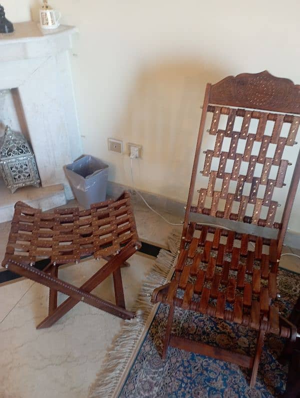 Vintage Sheesham Wood Foldable Chairs & Stools 1