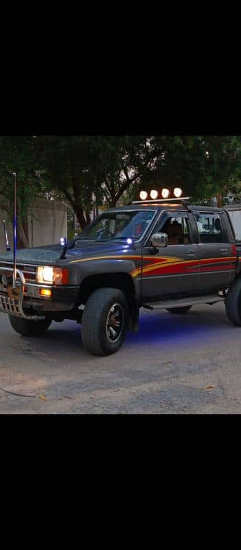 Toyota Hilux Double Cabin 3