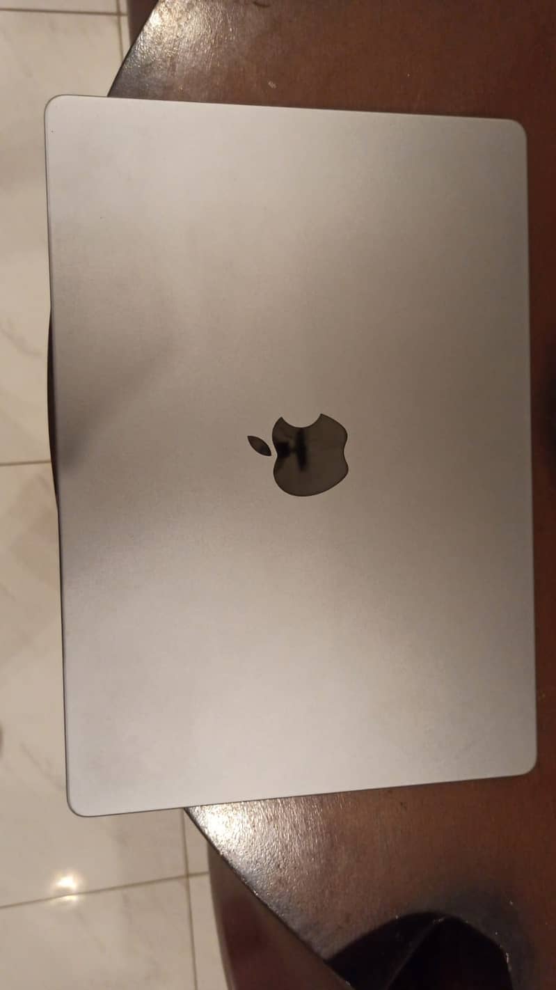 Macbook Pro 2021 14" 1