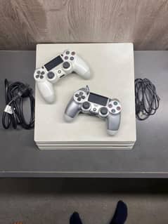 PS4 PRO white glacier special edition 1TB