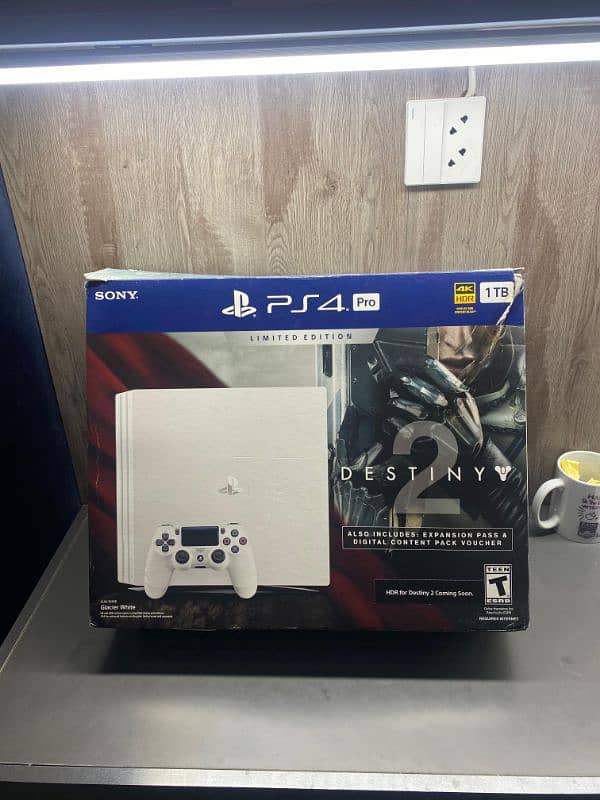 PS4 PRO white glacier special edition 1TB 9