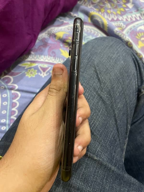 iPhone XR jv non pta 64gb battery change hai 0