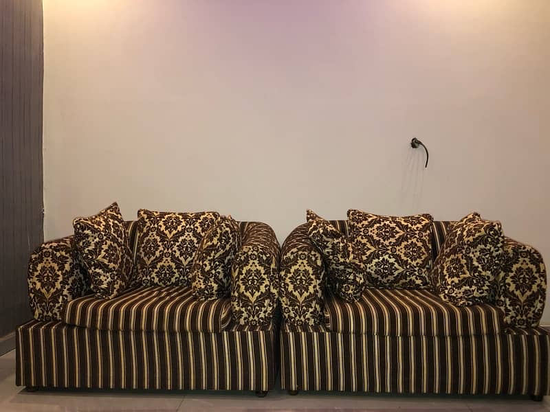 Elegant 5-Seater Sofa Set for Sale 1