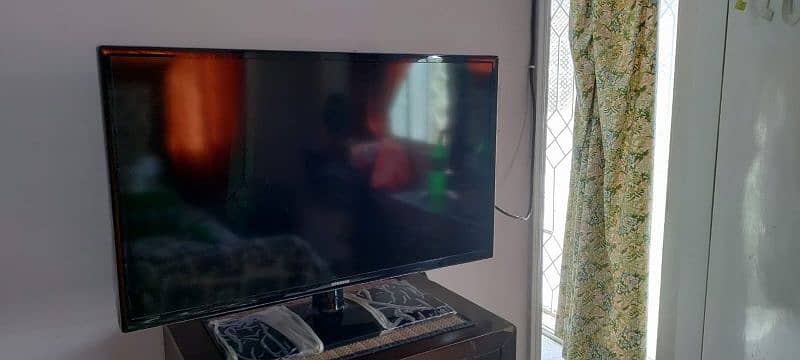 SAMSUNG LED TV FOR SALE URGENT 3