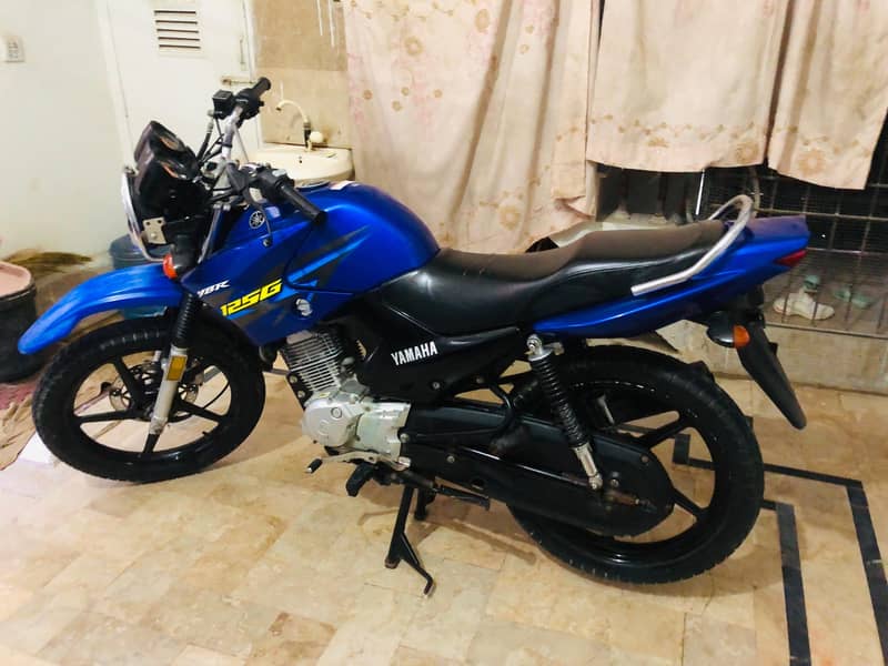 YBR 125 G 10