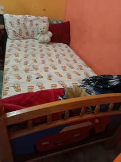 Double and single bed set