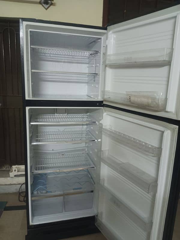 refrigerator bilkul naw warnte ma hy 2