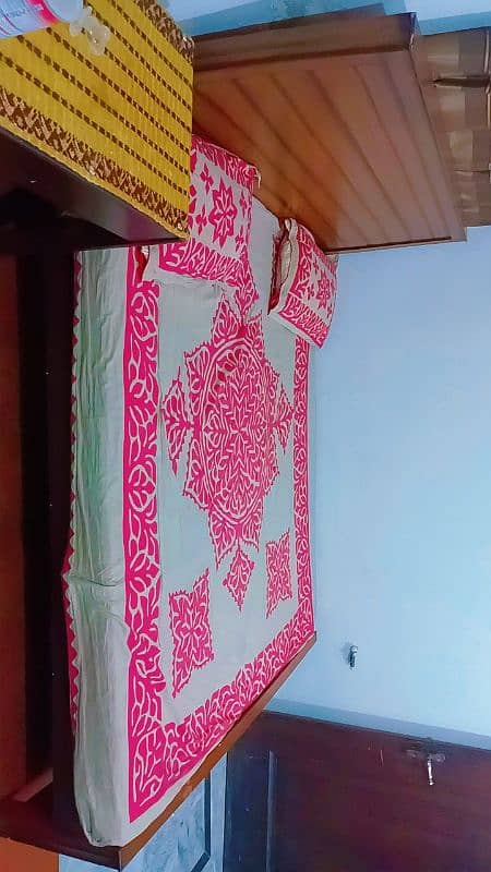 king size bed with mattress and dressing table 2