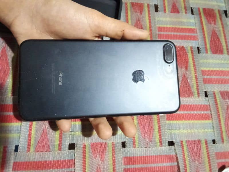 I phone 7 plus 03143297790 3