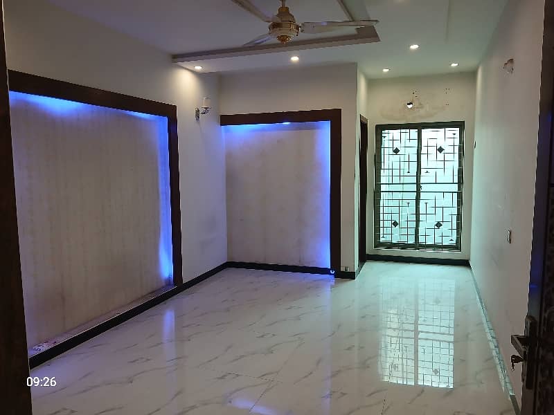 10 marla upper portion for rent in johar town 2