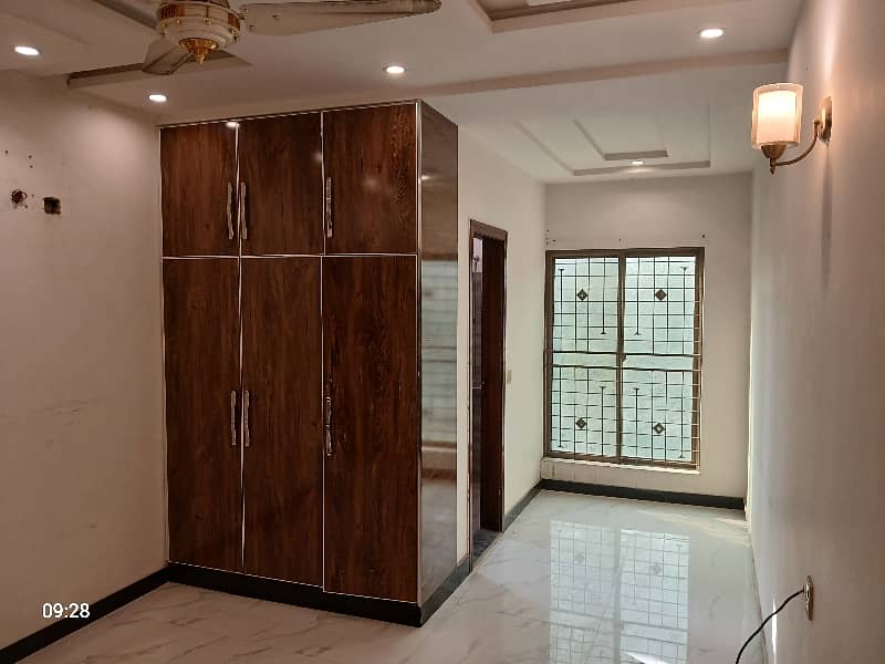 10 marla upper portion for rent in johar town 7